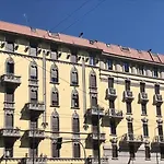 Newly Renovated Bright Penthouse Милан