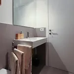 Апартаменты Newly Renovated Bright Penthouse *