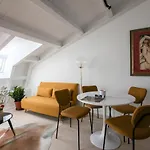 Апартаменты Newly Renovated Bright Penthouse Милан